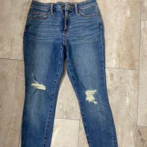 Universal threads light distress Jean